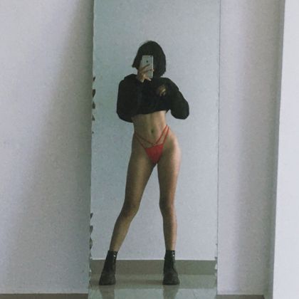 carolinarealpee OnlyFans picture
