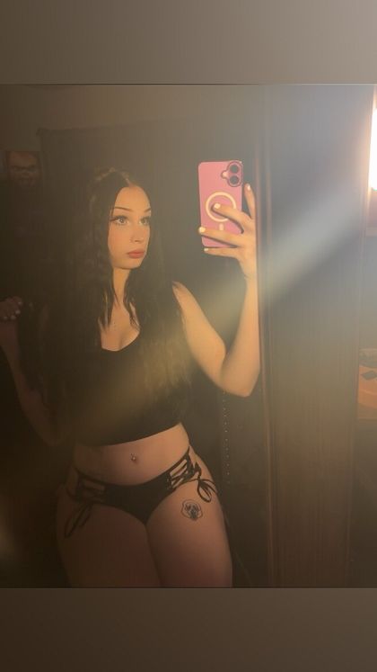obsessedwlena OnlyFans picture