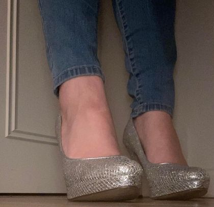 cutegirlsexyfeet OnlyFans picture