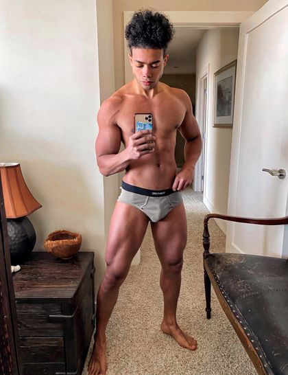 omargalvan OnlyFans picture