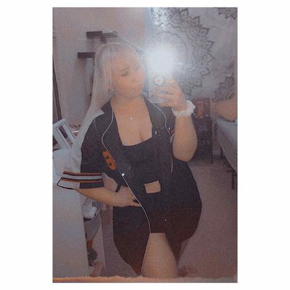 ari.jade OnlyFans picture