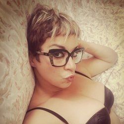Best Zarela OnlyFans Accounts | FansMetrics.com