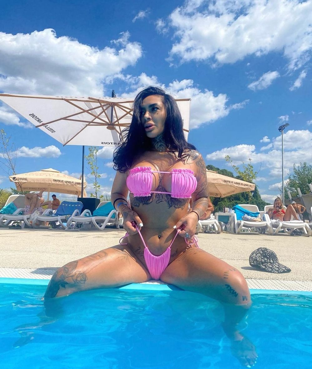 theoroze OnlyFans profile picture