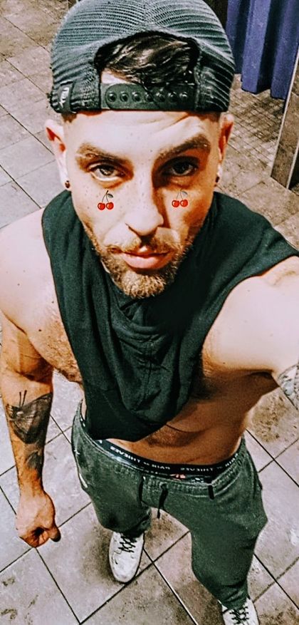 u225672533 OnlyFans picture