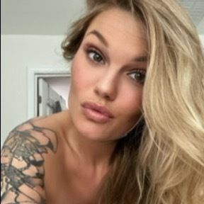Teen Best Jennerose OnlyFans Accounts, sorted by likes ...