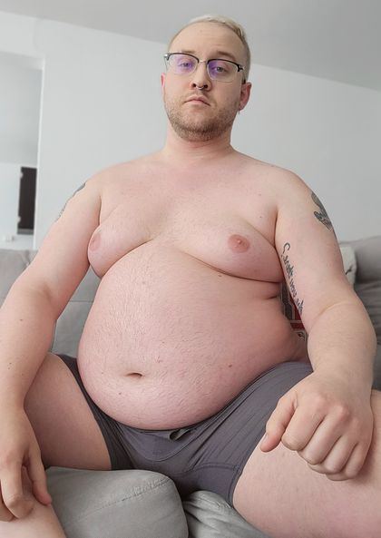 eightbitpiglet OnlyFans picture