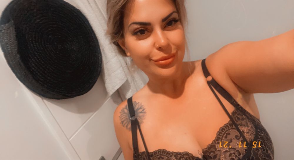 elenaraayy OnlyFans profile picture
