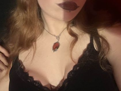 sixteenmirrorss OnlyFans picture
