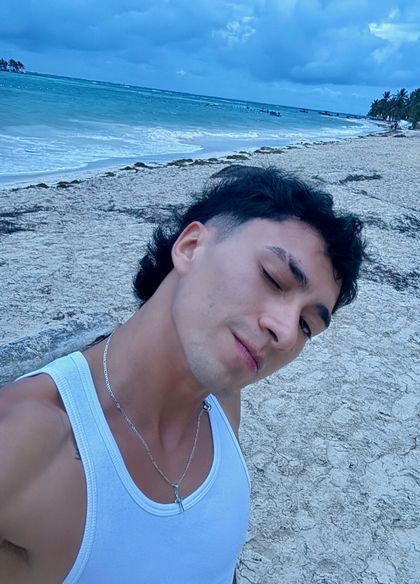 andycolxx OnlyFans picture