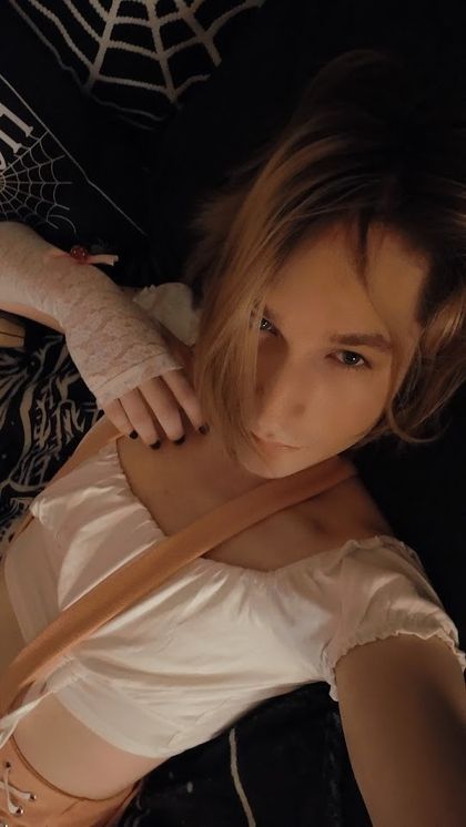 strawberrygothmilk OnlyFans picture