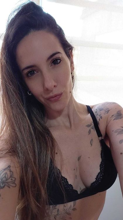 miakovach OnlyFans picture