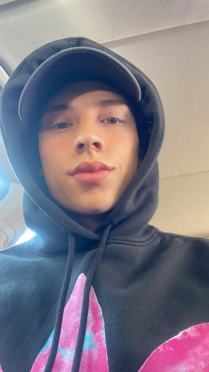 u244560598 OnlyFans picture