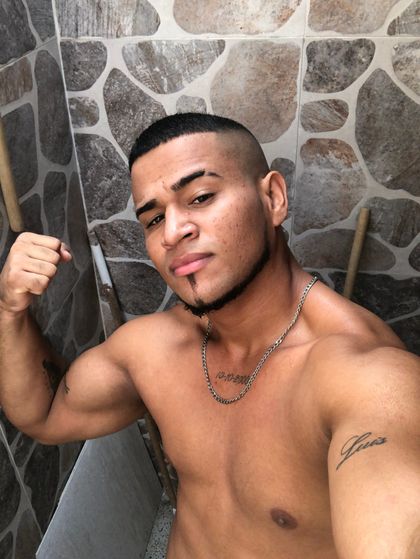 u225510345 OnlyFans picture