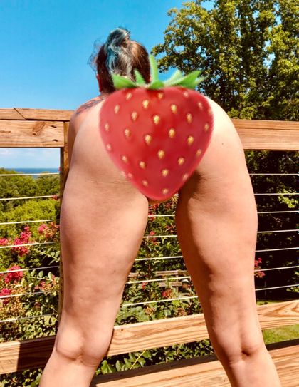 peachynpetite OnlyFans picture