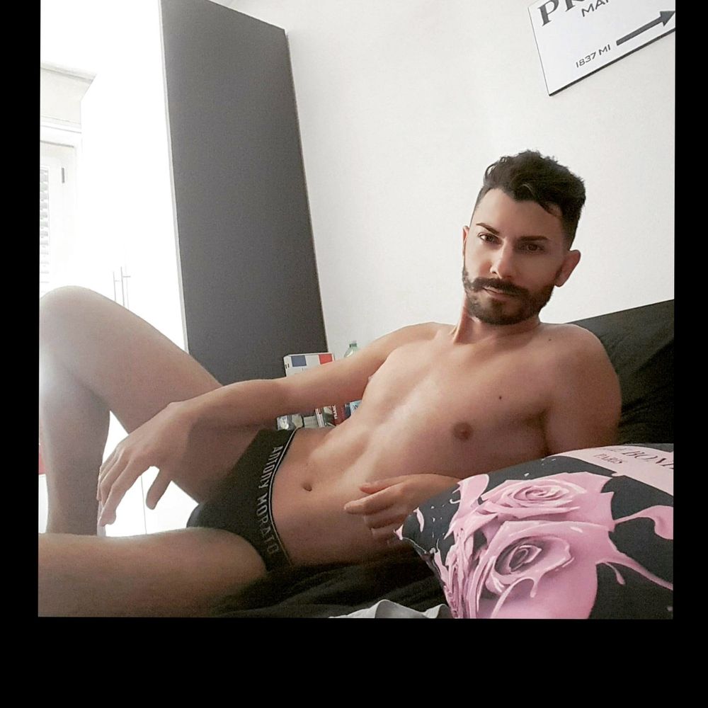 realcrisof OnlyFans profile picture