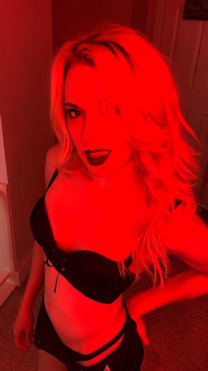 ellieobscurity OnlyFans picture