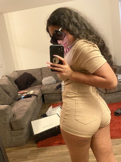 saratyna OnlyFans picture