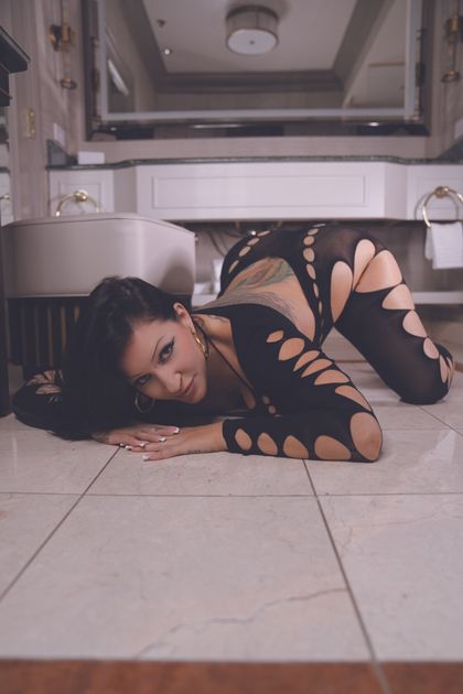 thetorilux OnlyFans picture