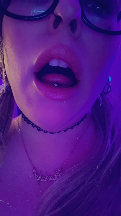 poly.eysther OnlyFans picture