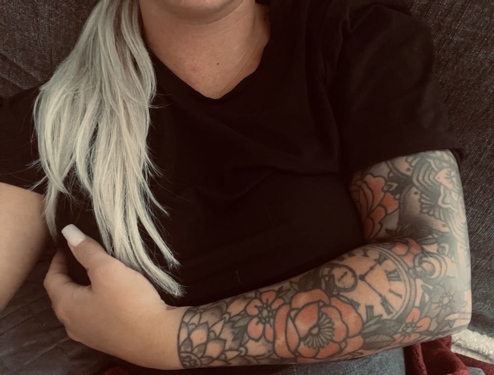 blondetatted-mommy OnlyFans profile picture