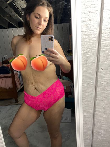 playfulpeach4343 OnlyFans picture