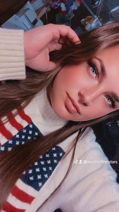 xnelliesversion OnlyFans picture
