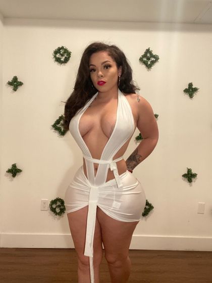 welovenikkinicole OnlyFans picture