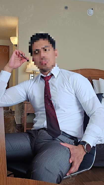 suitedstallion OnlyFans picture