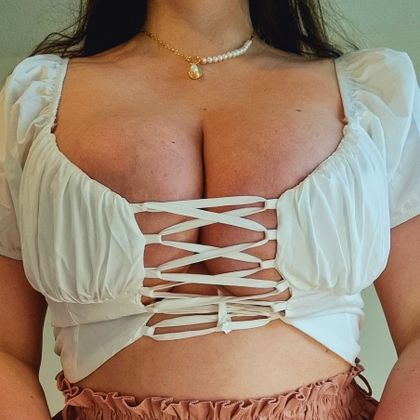 submissivelia OnlyFans picture