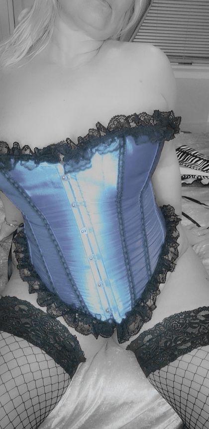 curvyblondie1982 OnlyFans picture