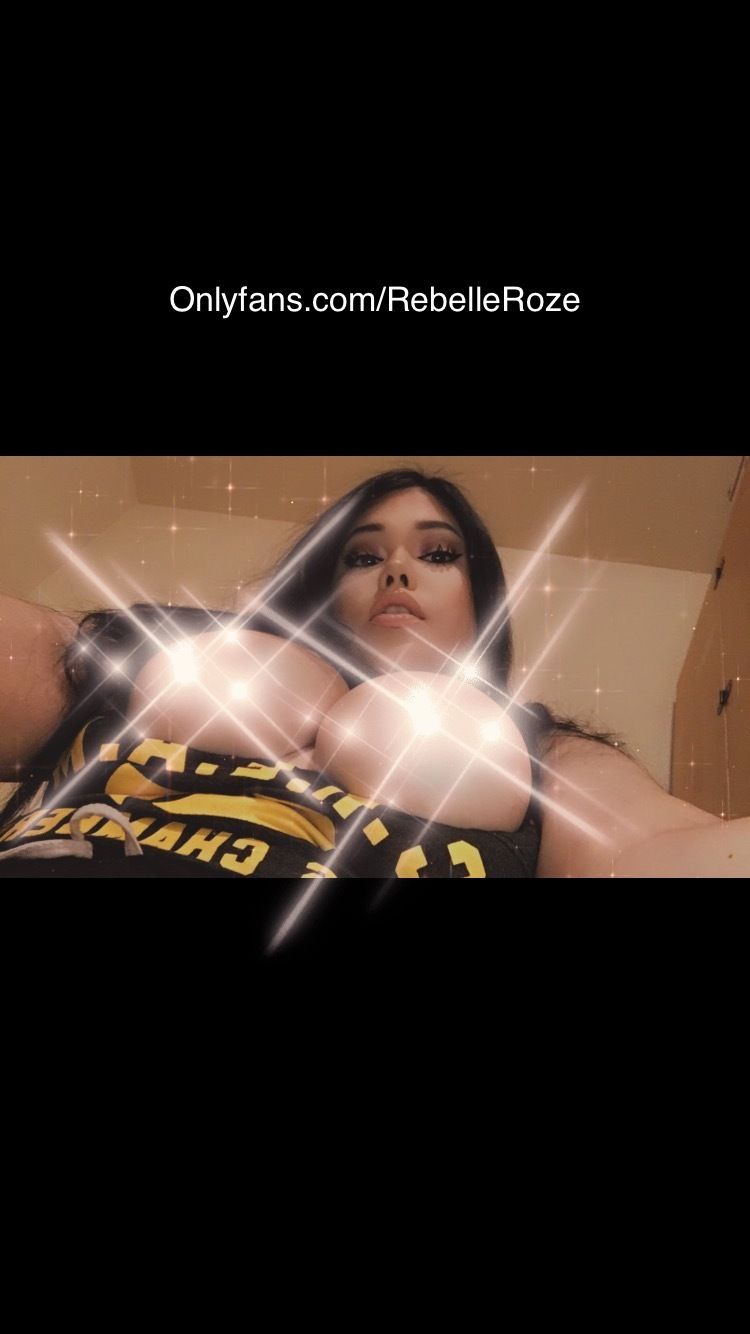 rebelleroze OnlyFans profile picture