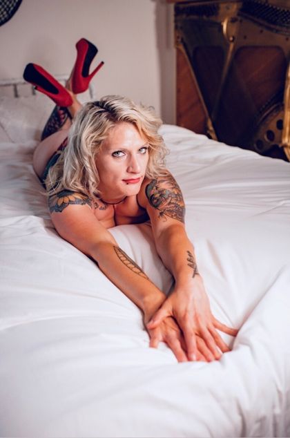 leoboobookitty OnlyFans picture