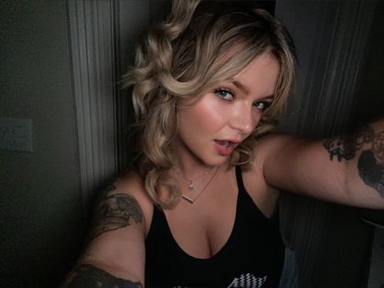 raebleu OnlyFans picture