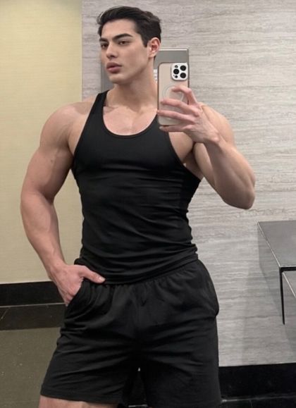 diegoreyes1304 OnlyFans picture