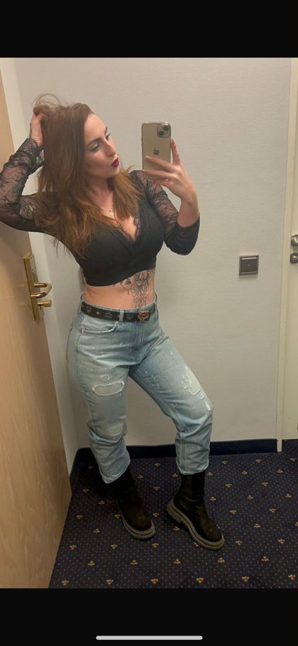 u195659541 OnlyFans picture