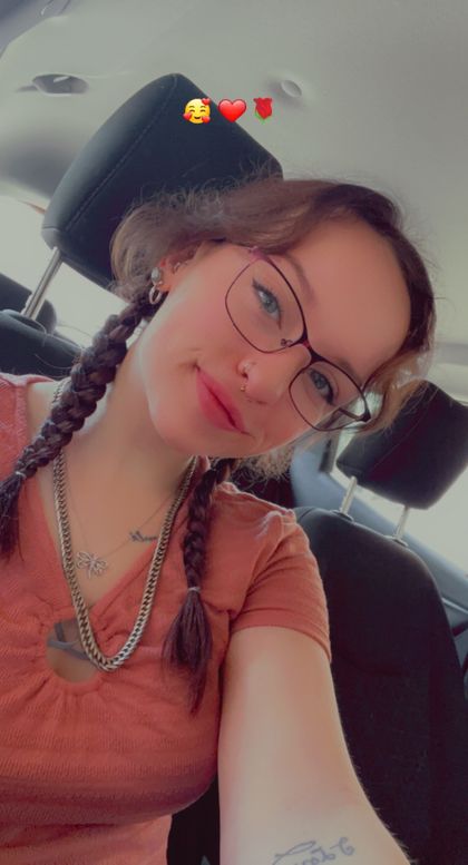 petitebrune OnlyFans picture