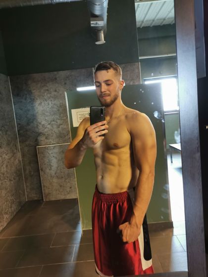 tom37581249 OnlyFans picture