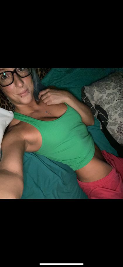 misskarisakay OnlyFans picture