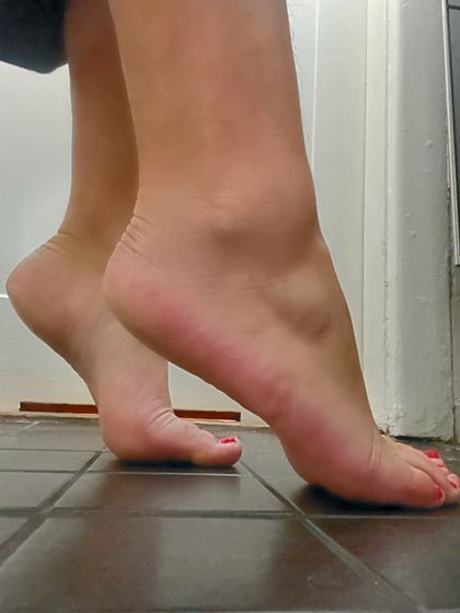 feetwithdominanes OnlyFans picture