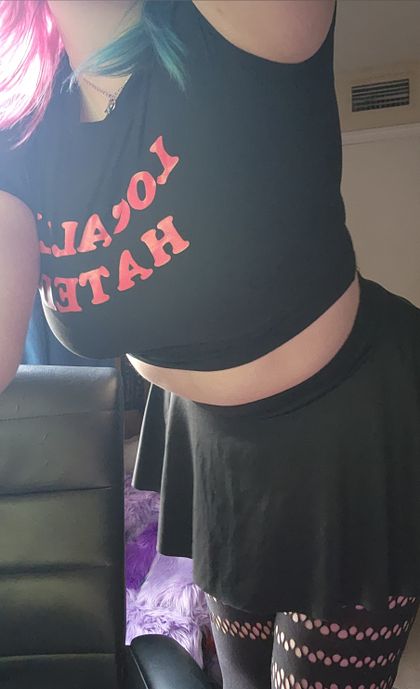 s1uttybunnylunax3 OnlyFans picture