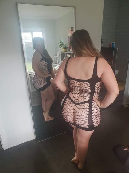 hotwifeej OnlyFans picture