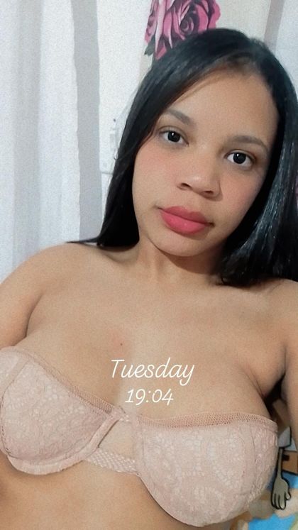 larilarielle OnlyFans picture