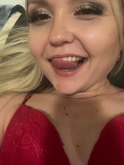 momylover OnlyFans picture