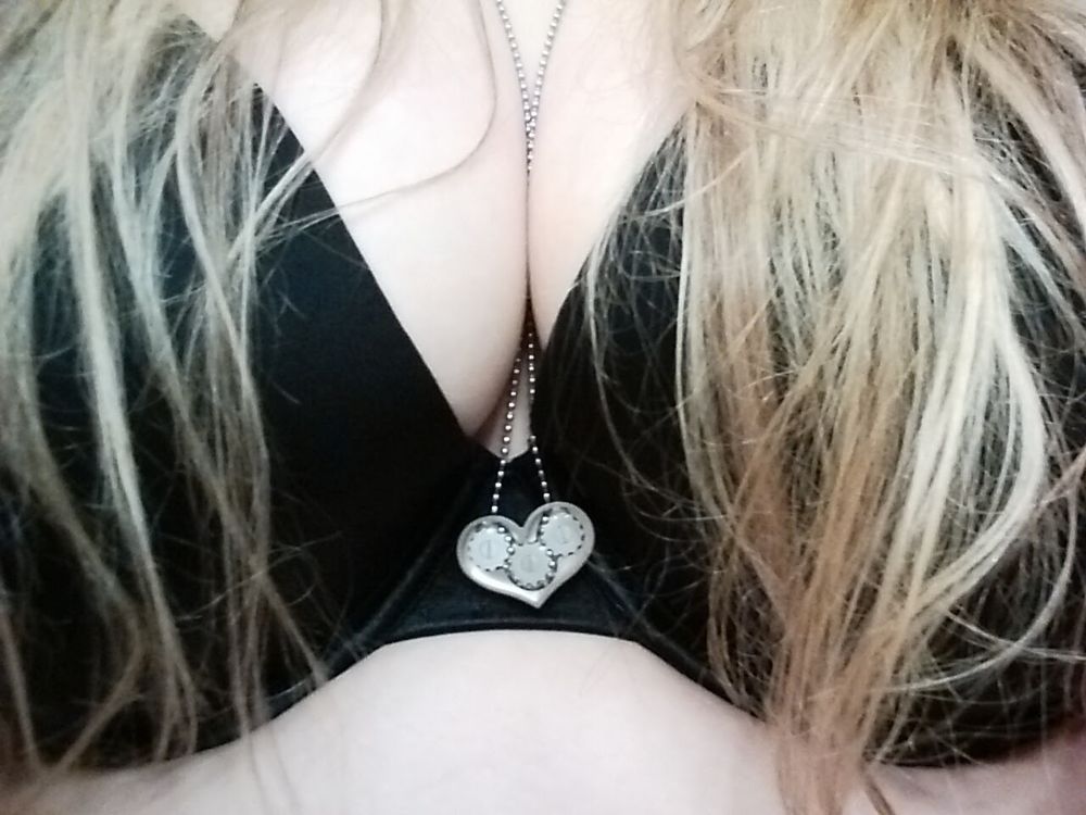 supergenericmom OnlyFans profile picture