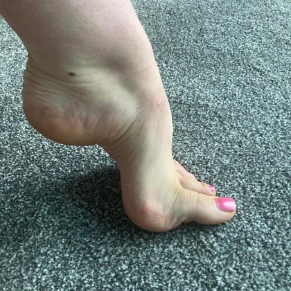 queenyfeet_34 OnlyFans picture