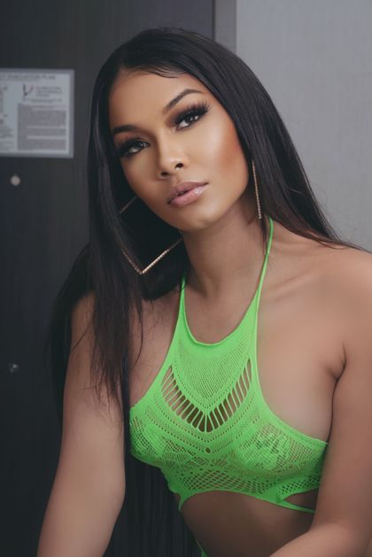 kyrabanxxz OnlyFans picture