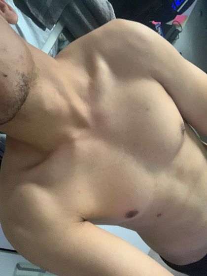 callmeaarron OnlyFans picture