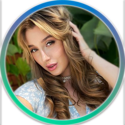 Best Hot Lolita_lola OnlyFans Accounts | FansMetrics.com