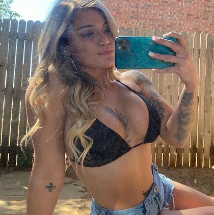 smashleighhh OnlyFans picture
