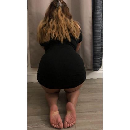 miahslovelyfeet OnlyFans picture